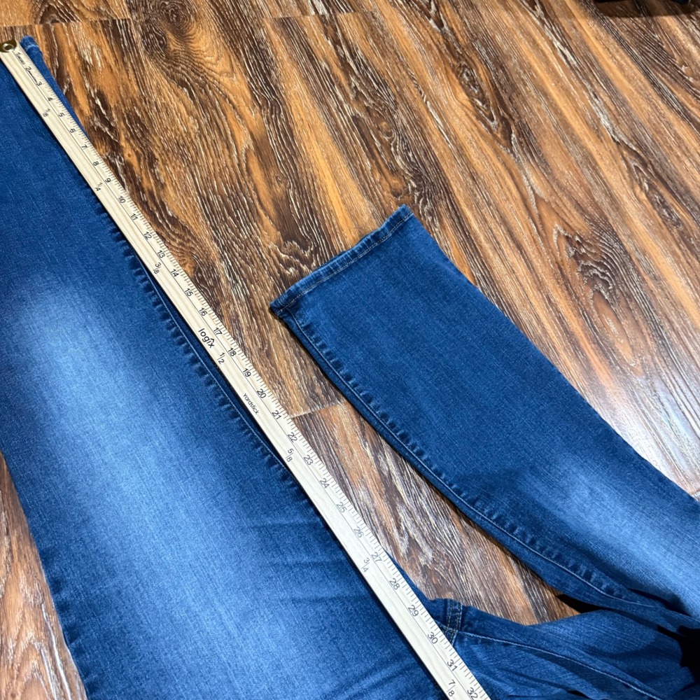 Liz Lange & Isabel Maternity Bundle Bootcut‎ Jeans 12/31R & Printed Tank Top L - Picture 7 of 11